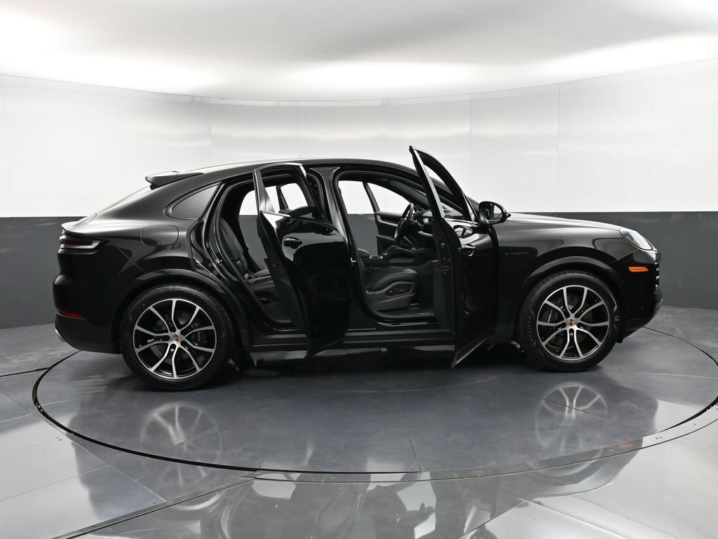 New 2026 Porsche Cayenne E-Hybrid Coupe AWD/4WD image 37