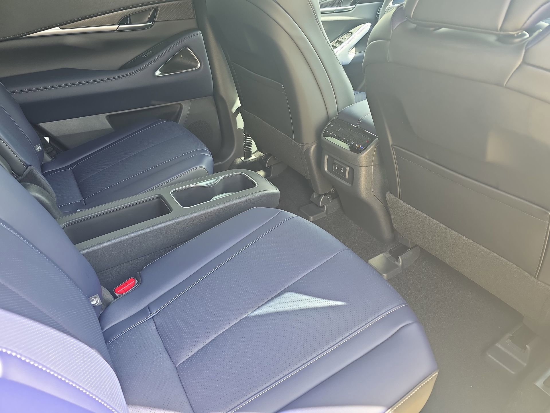 New 2026 INFINITI QX60 Sport w/ Dark Cargo Package image 11