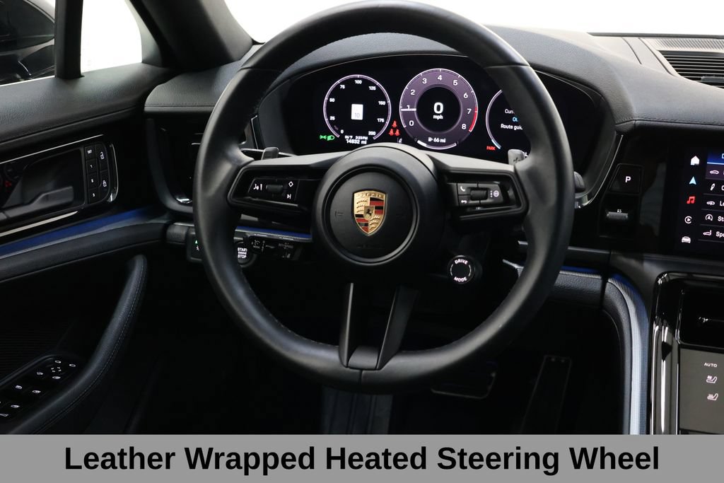Used 2025 Porsche Panamera image 42
