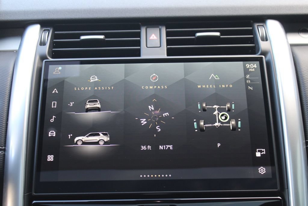 Certified 2025 Land Rover Discovery Dynamic SE AWD/4WD image 23