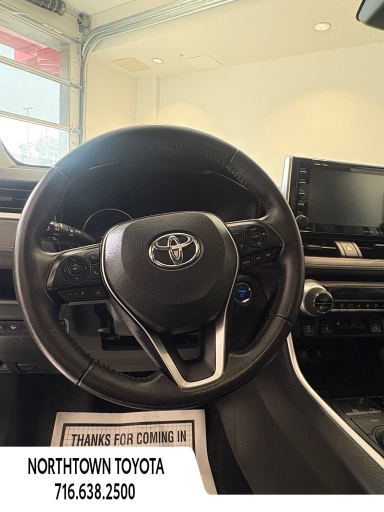 Used 2020 Toyota RAV4 XLE w/ Convenience Package AWD/4WD image 15
