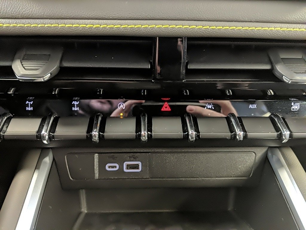 Used 2024 Chevrolet Colorado ZR2 w/ Safety Package image 21