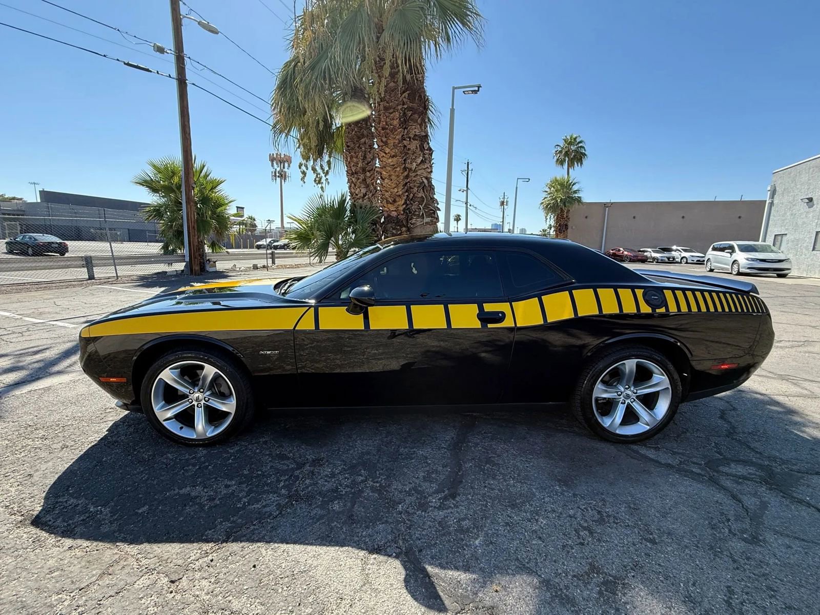 Used 2018 Dodge Challenger R/T w/ Driver Convenience Group image 3