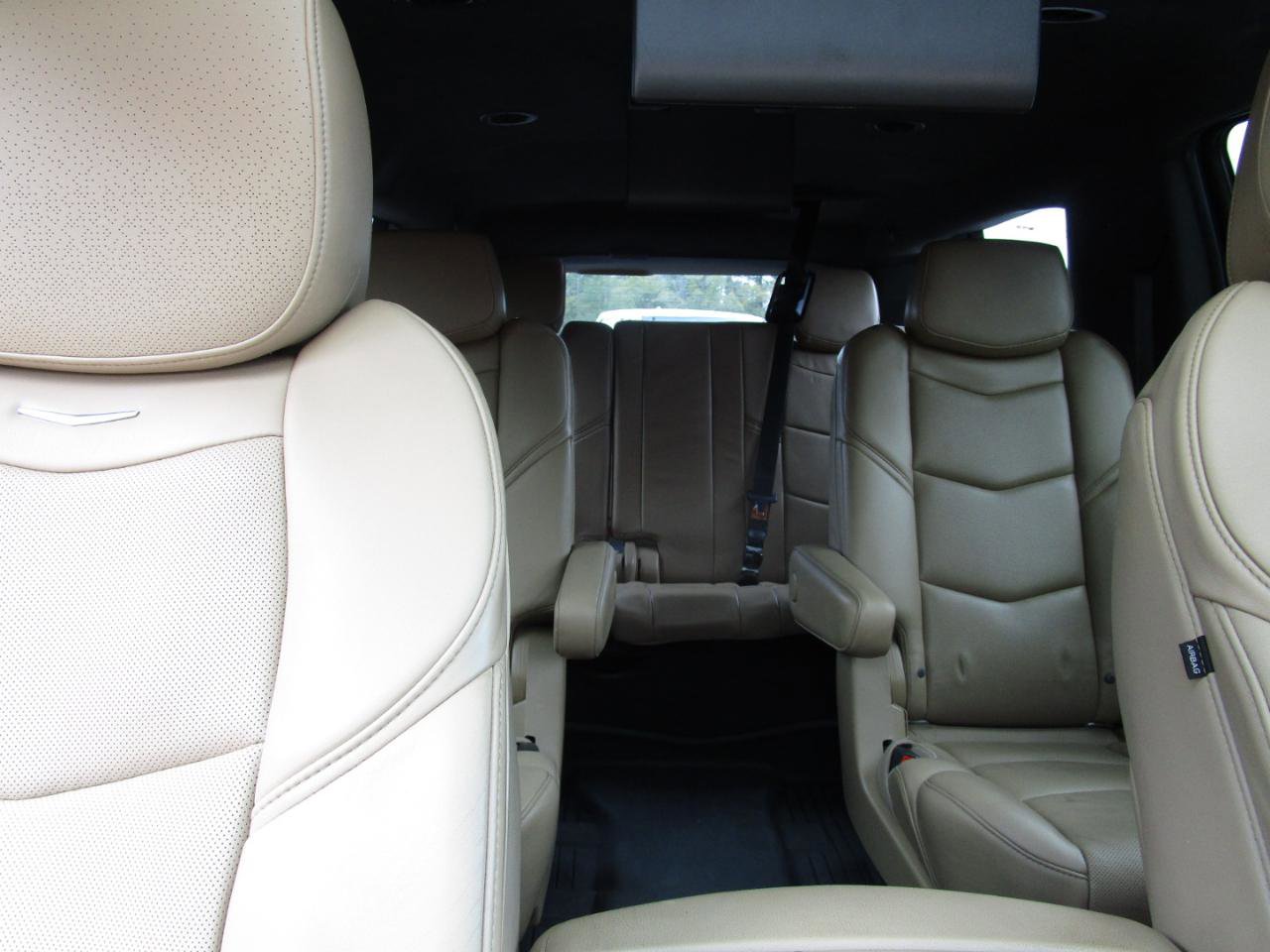 Used 2019 Cadillac Escalade ESV Platinum image 33