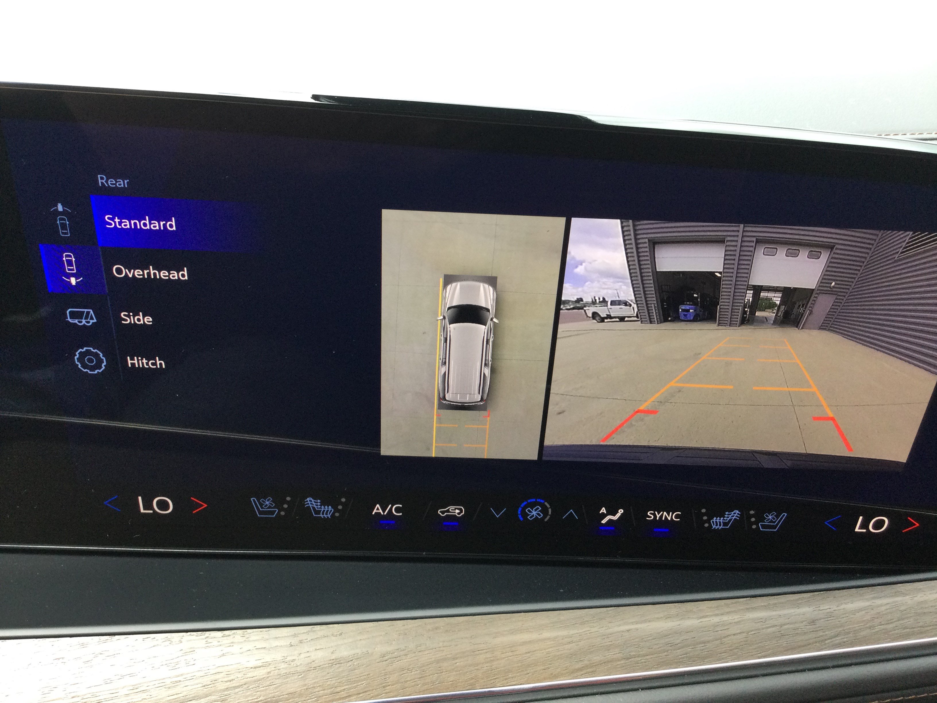 New 2026 Chevrolet Suburban High Country AWD/4WD image 21