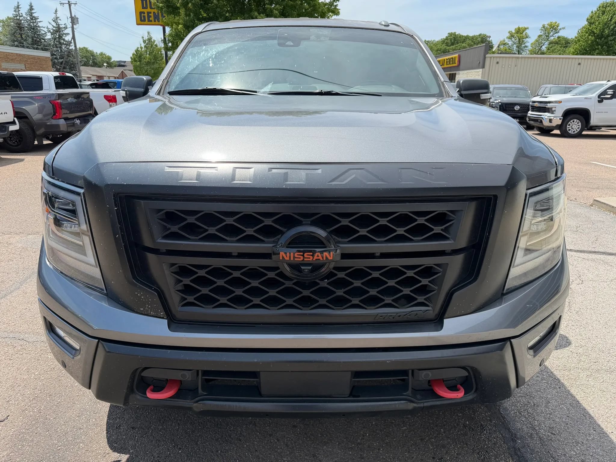Used 2020 Nissan Titan PRO-4X w/ Pro-4x Convenience Package AWD/4WD image 3