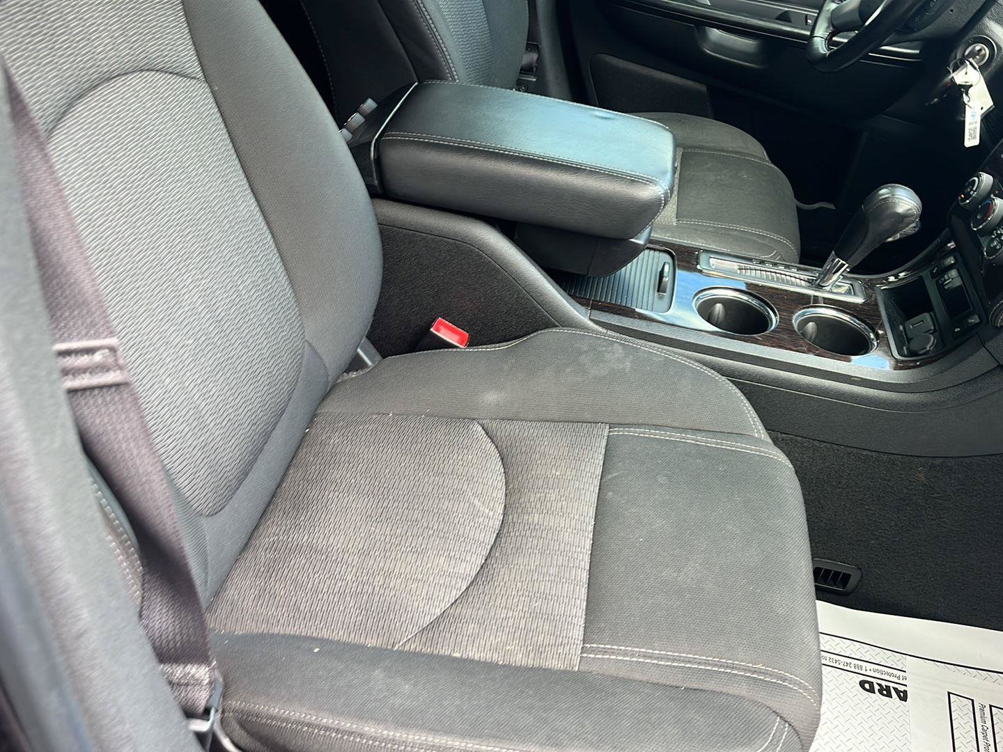 Used 2015 Chevrolet Traverse LT FWD image 29