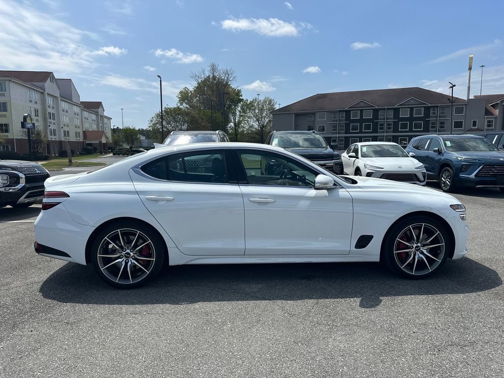 Used 2025 Genesis G70 2.5T image 8