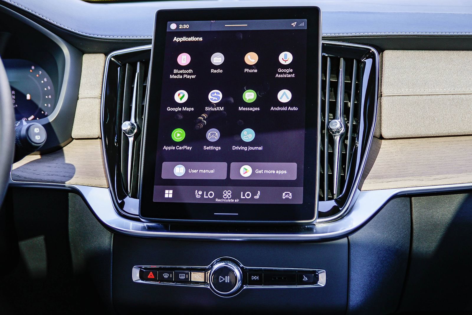 Certified 2026 Volvo XC90 B6 Plus w/ Protection Package image 15