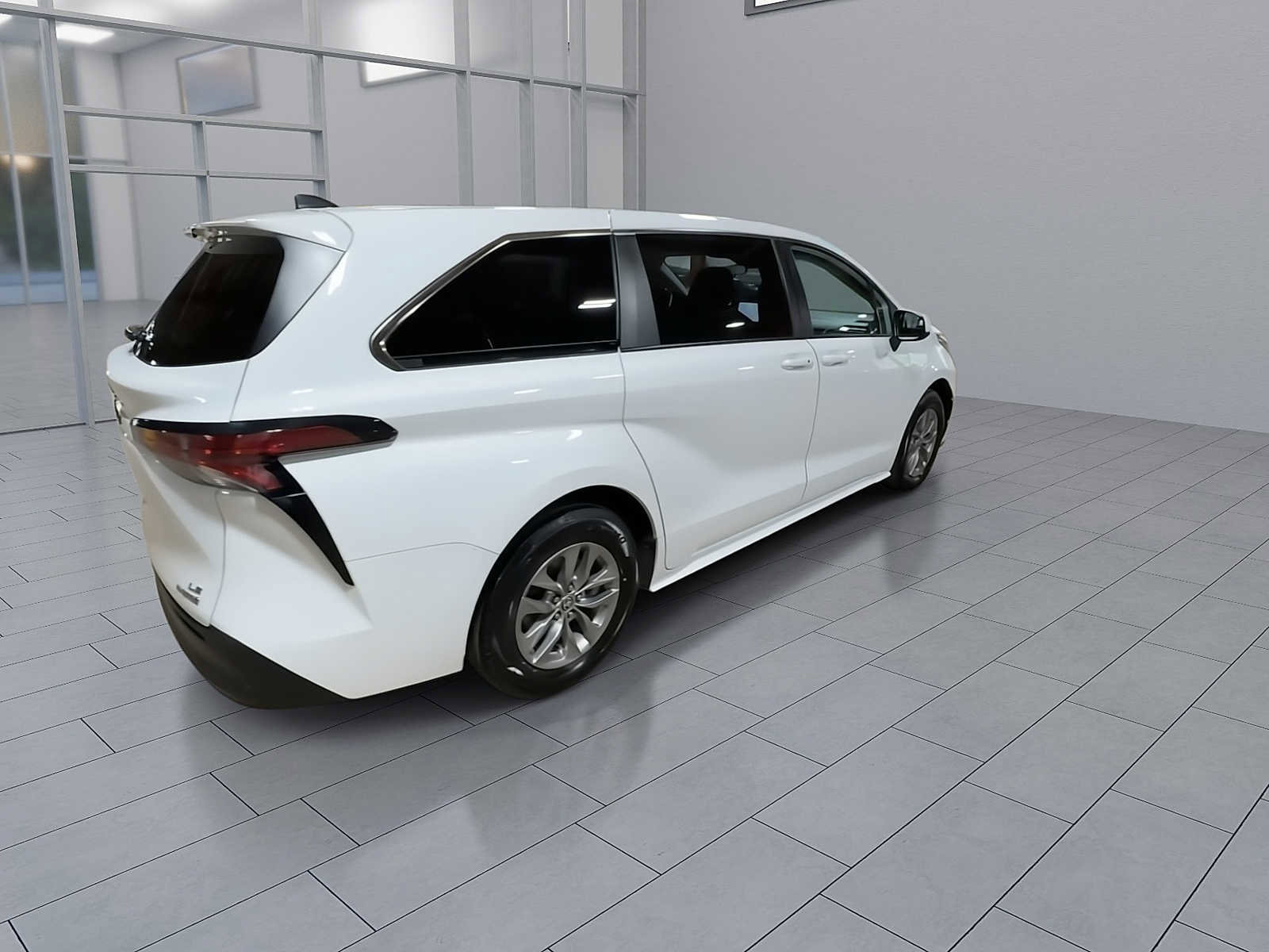 Certified 2022 Toyota Sienna LE FWD image 8