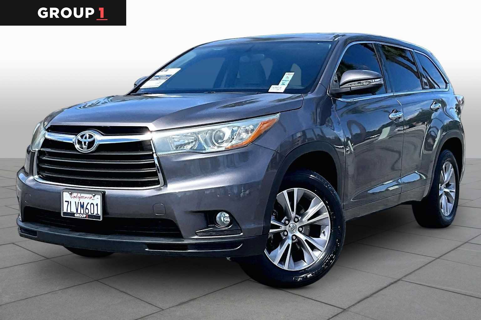 Used 2015 Toyota Highlander Plus FWD image 1