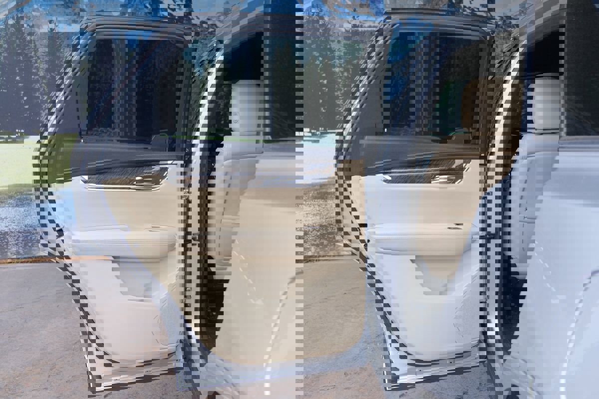 Used 2019 Cadillac XT5 FWD image 33