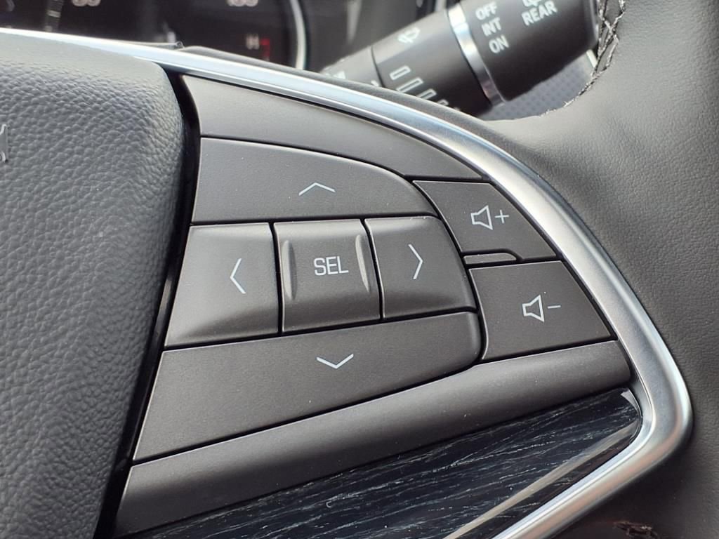 New 2025 Cadillac XT5 Premium Luxury w/ LPO, Floor Liner Package image 19