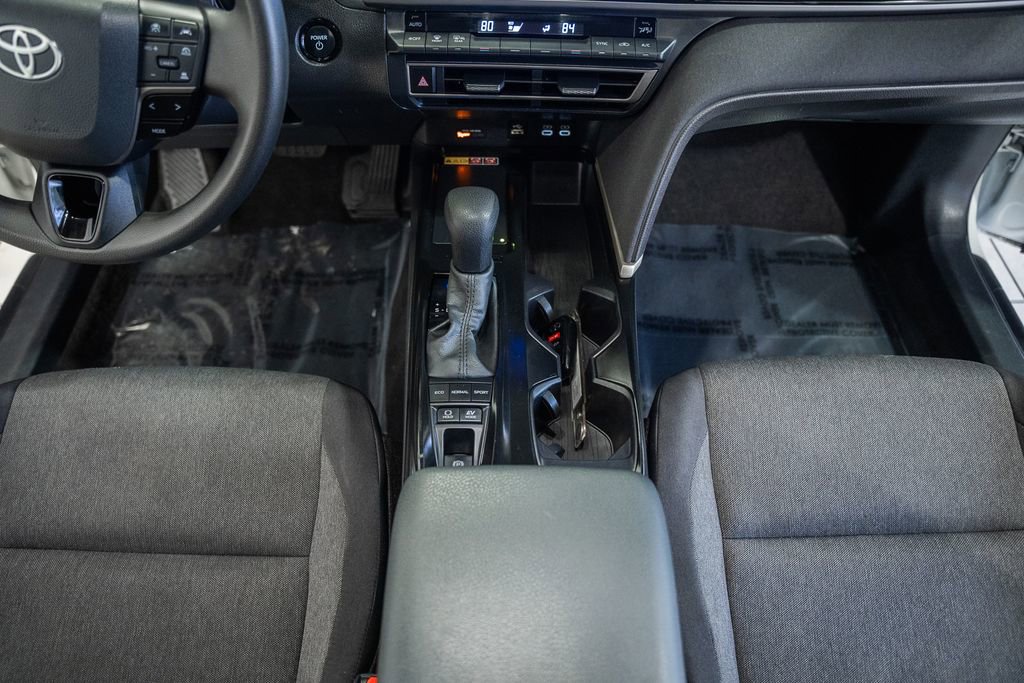 Used 2025 Toyota Camry LE image 24