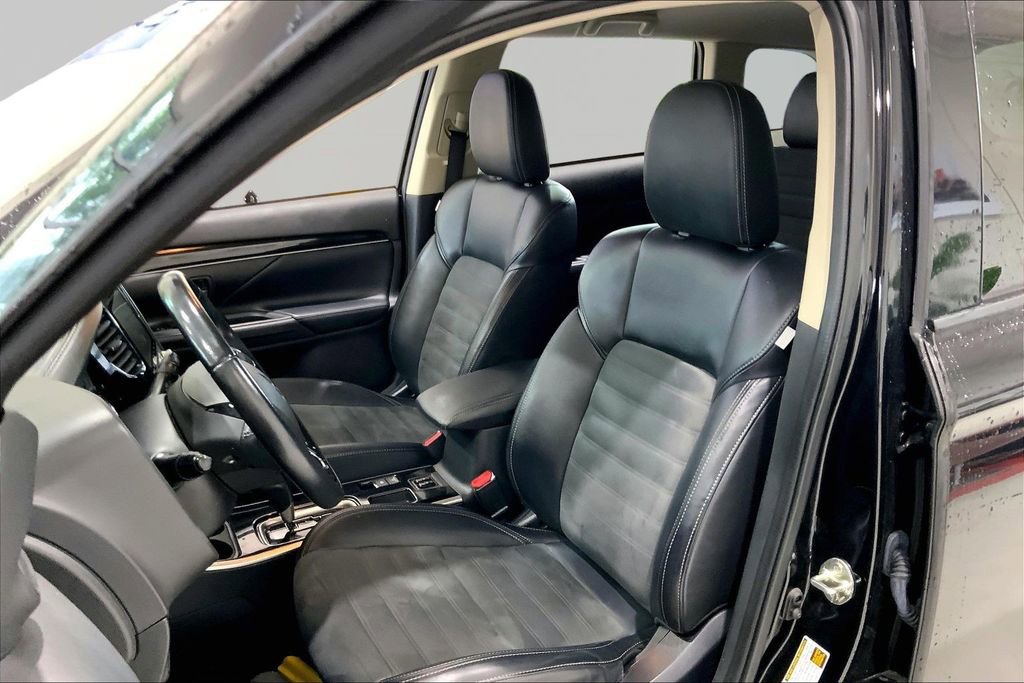 Used 2020 Mitsubishi Outlander LE FWD image 15