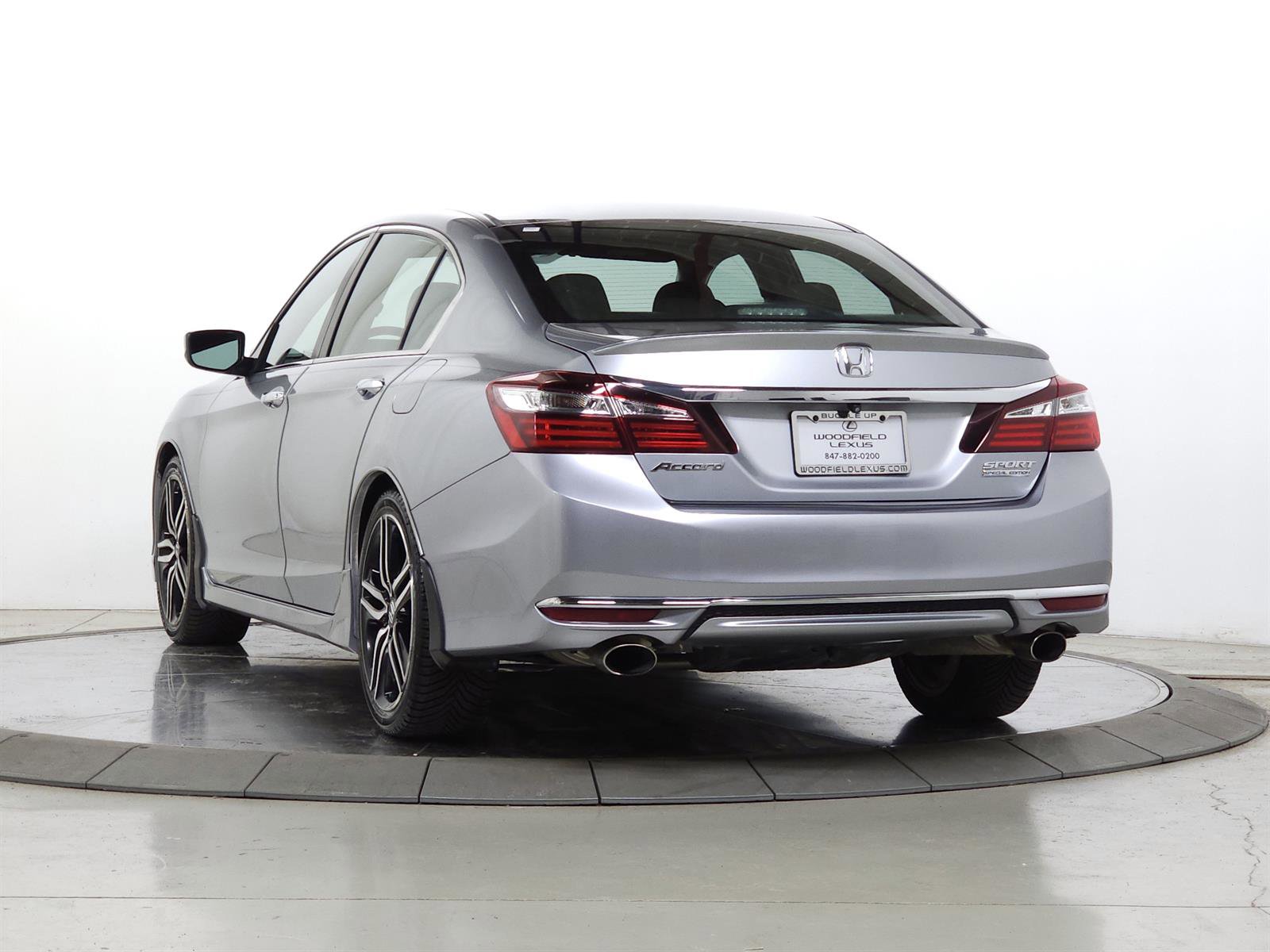 Used 2017 Honda Accord Sport Special Edition image 5