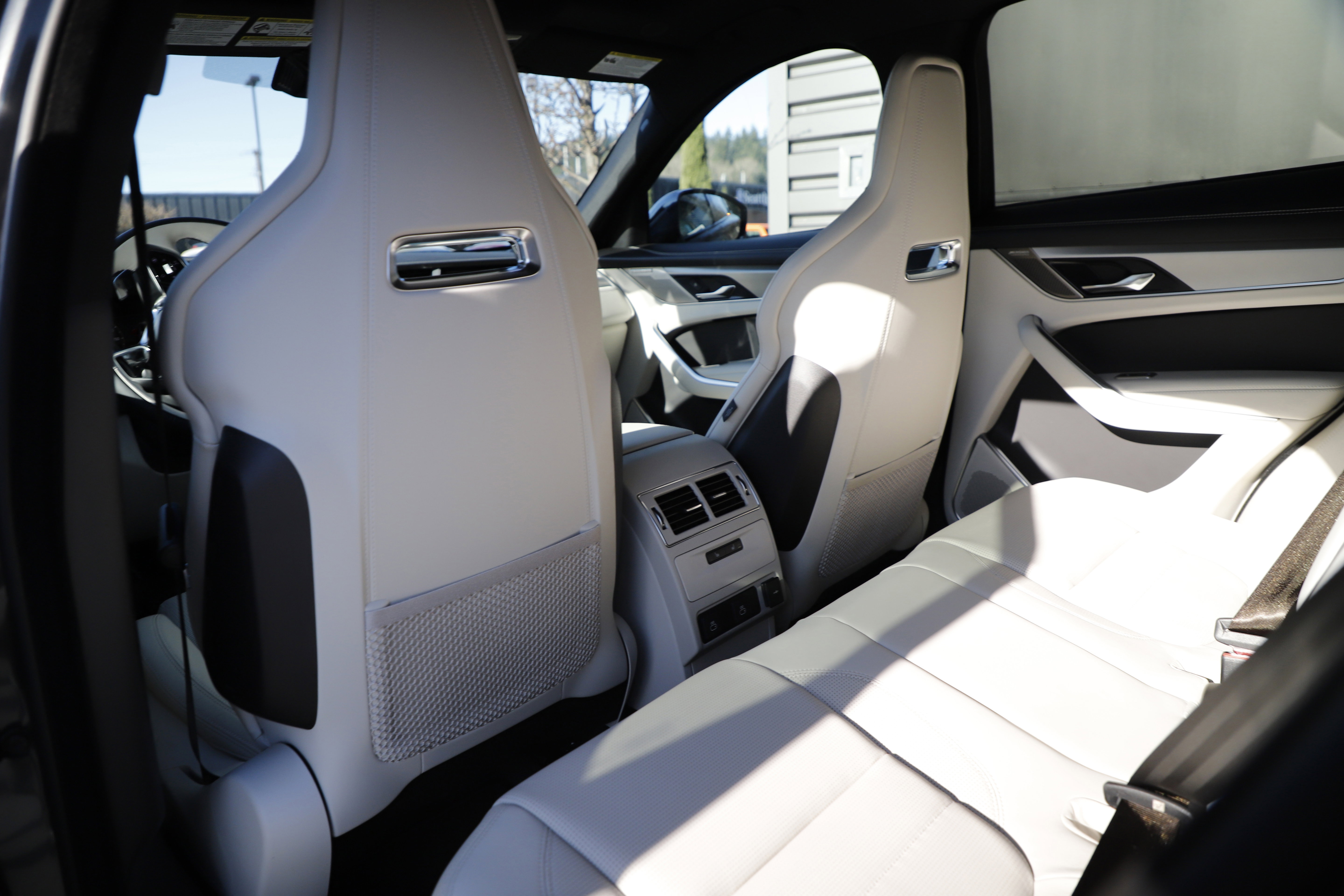 New 2026 Jaguar F-PACE R-Dynamic S image 18