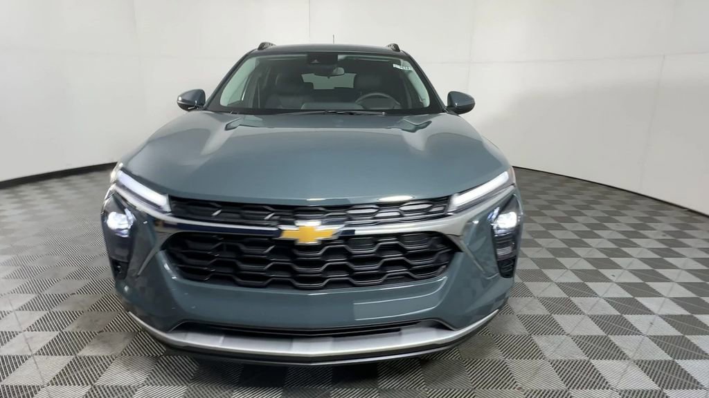 New 2026 Chevrolet Trax LT image 3