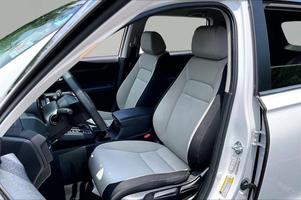 Used 2024 Honda CR-V LX image 17