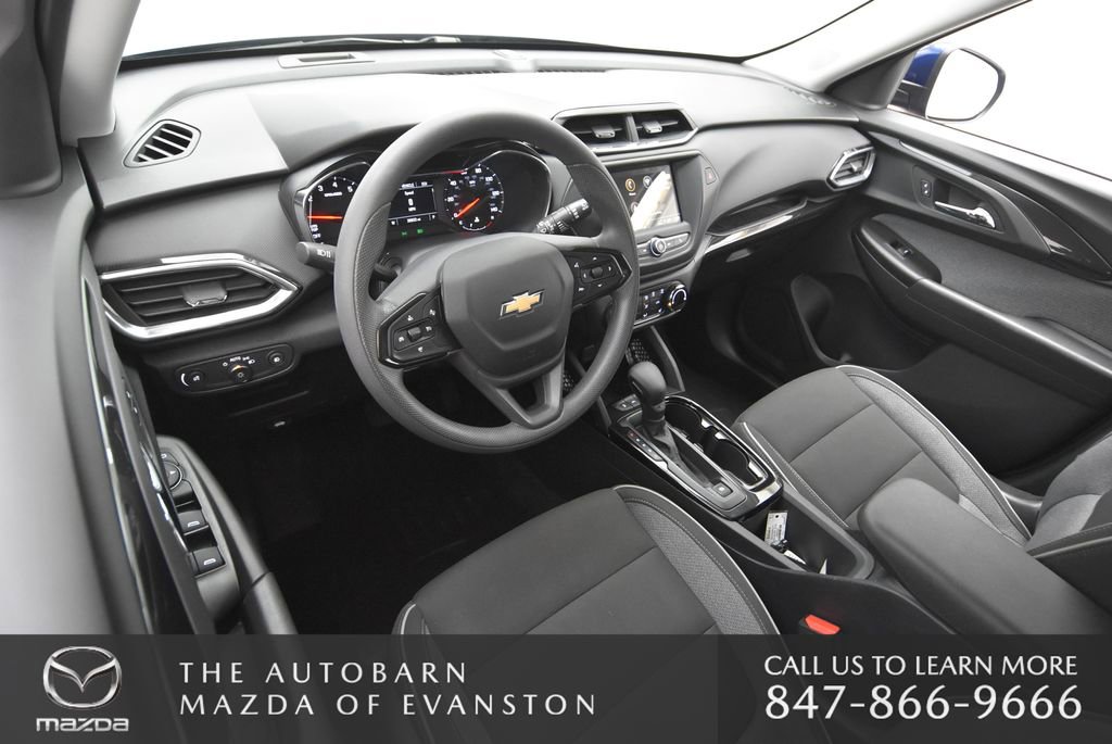 Used 2022 Chevrolet TrailBlazer LT w/ Driver Confidence Package image 29