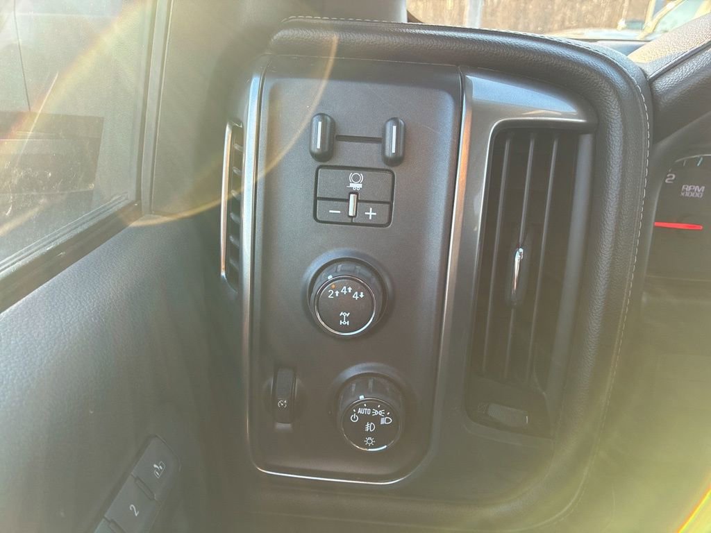 Used 2018 Chevrolet Silverado 2500 LTZ w/ LTZ Plus Package image 20