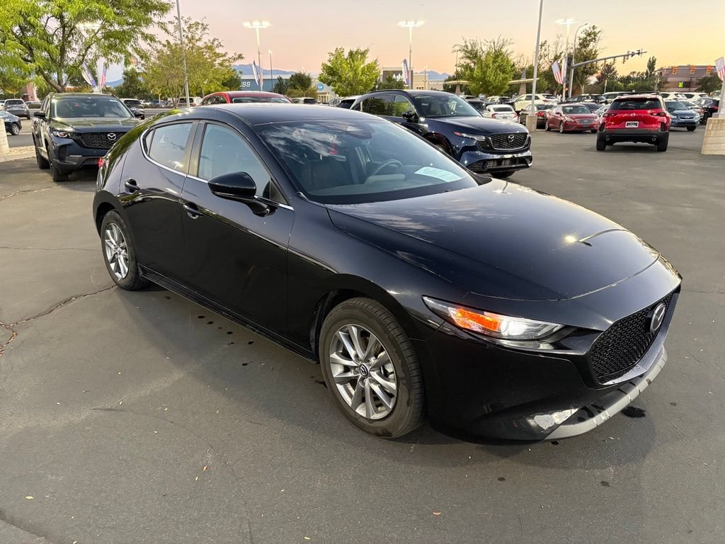 Used 2025 MAZDA MAZDA3 s FWD image 2