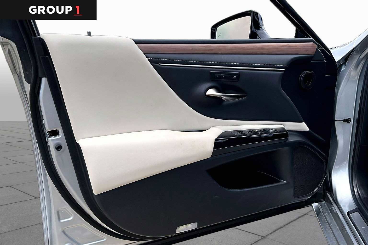 Certified 2025 Lexus ES 350 w/ Premium Package FWD image 19