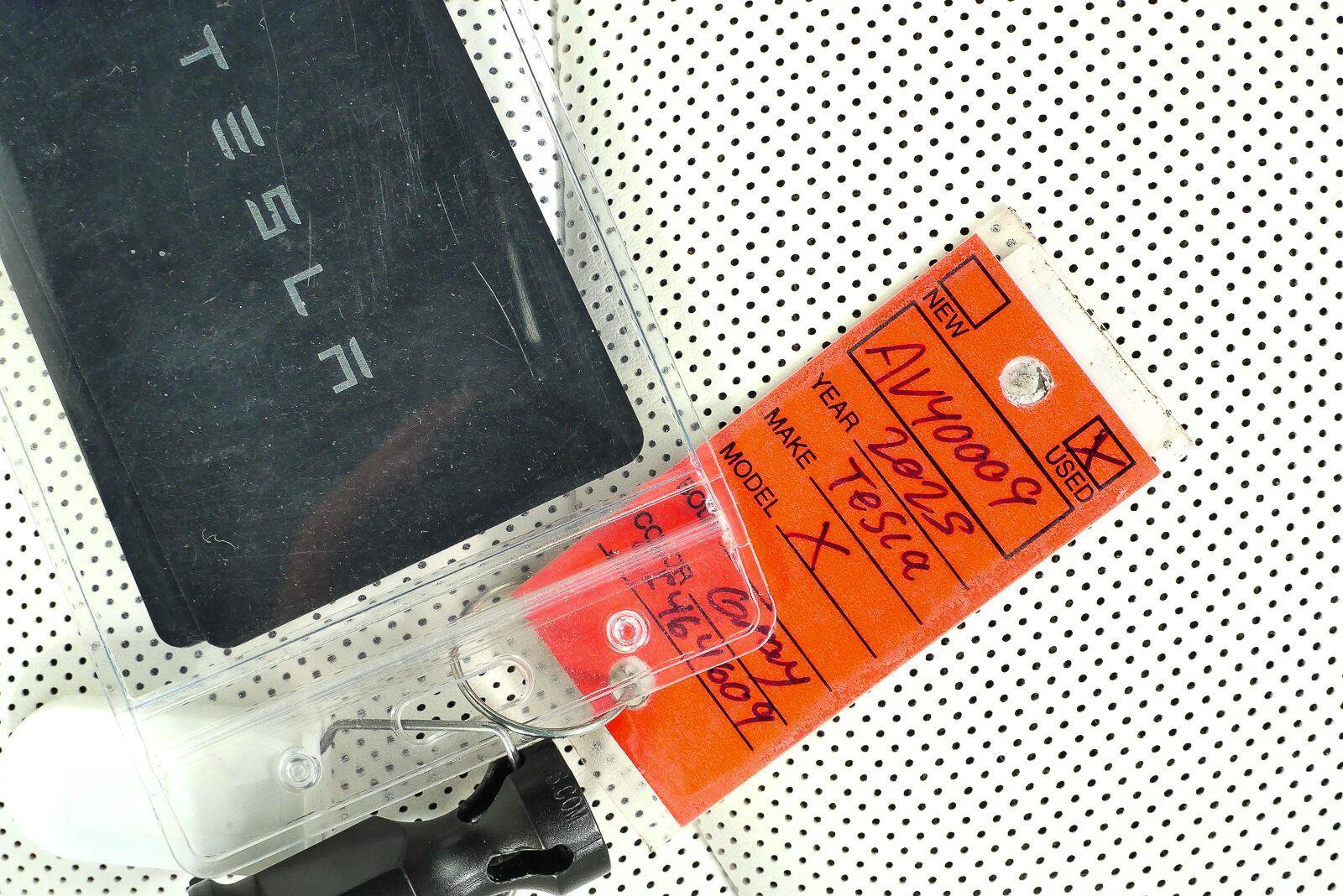 Used 2025 Tesla Model X AWD/4WD image 37
