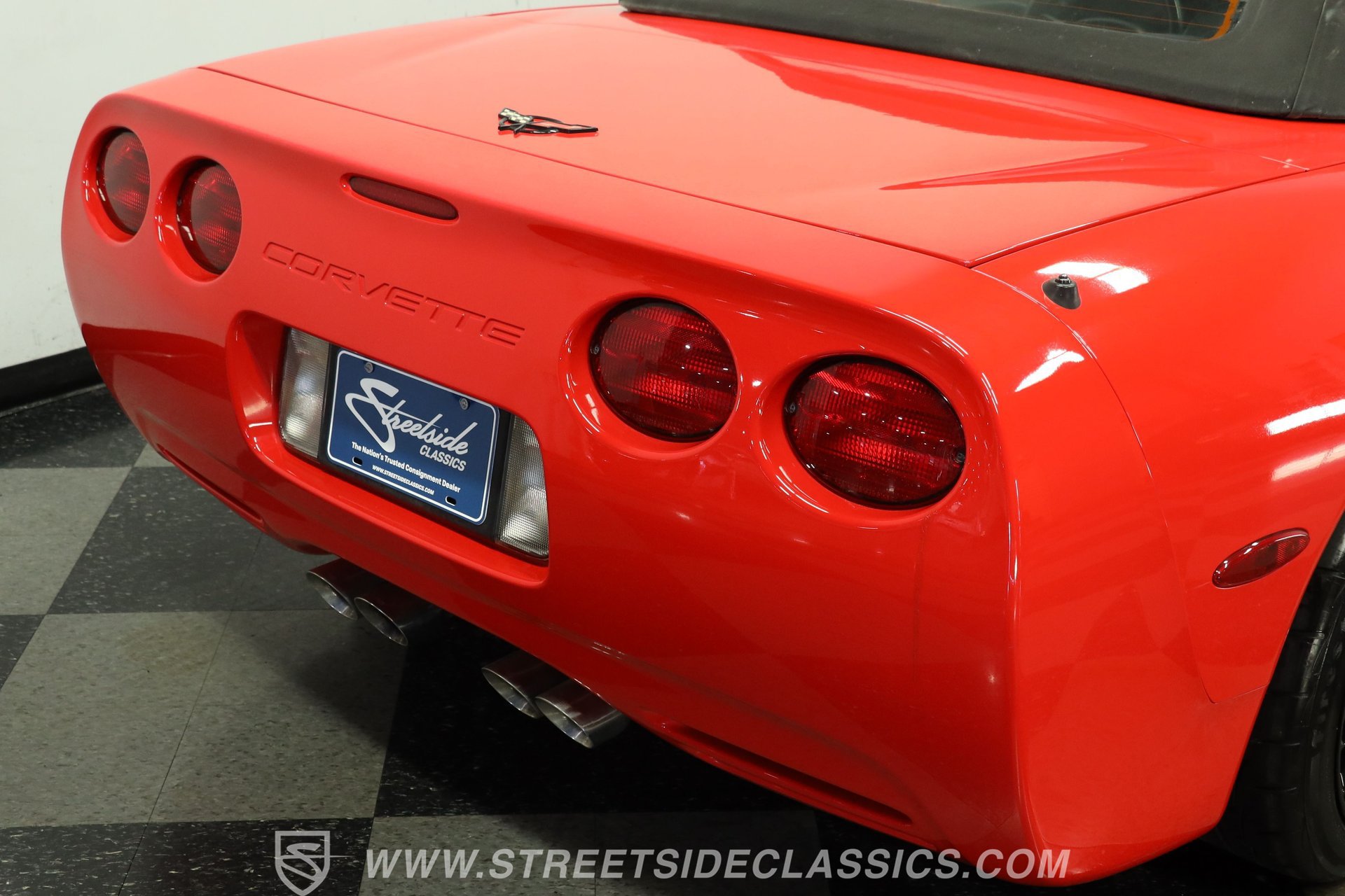 Used 1999 Chevrolet Corvette Coupe w/ Memory Pkg RWD image 25