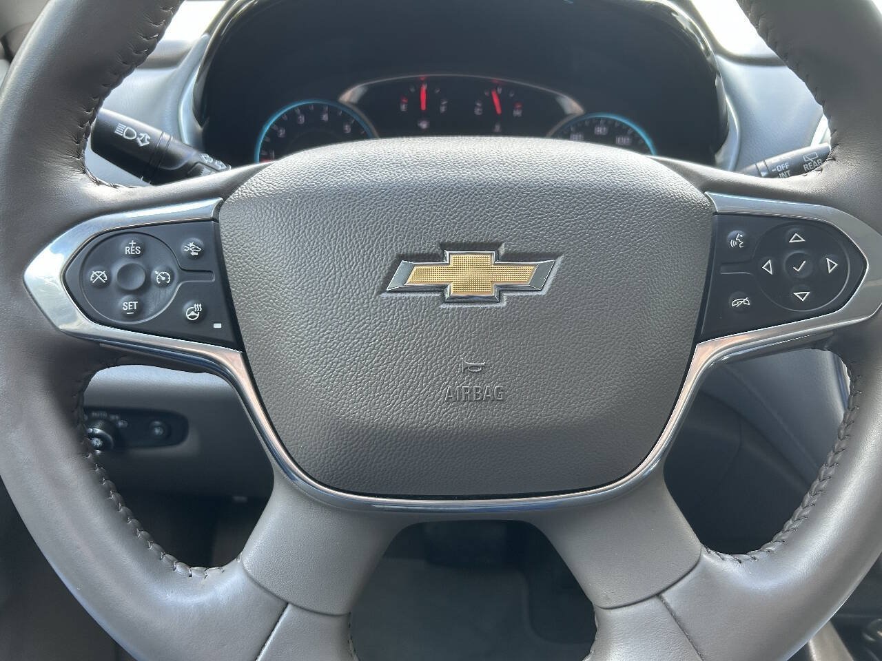 Used 2019 Chevrolet Traverse Premier w/ Driver Confidence II Package FWD image 17