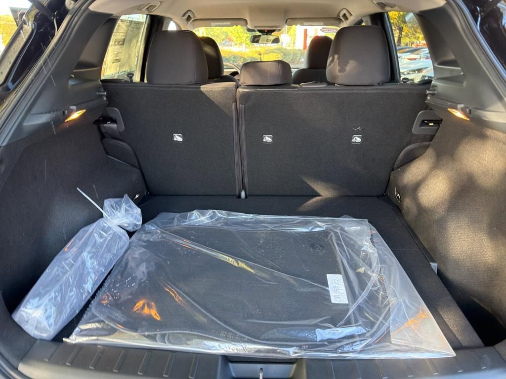 New 2026 Nissan Kicks SV image 31