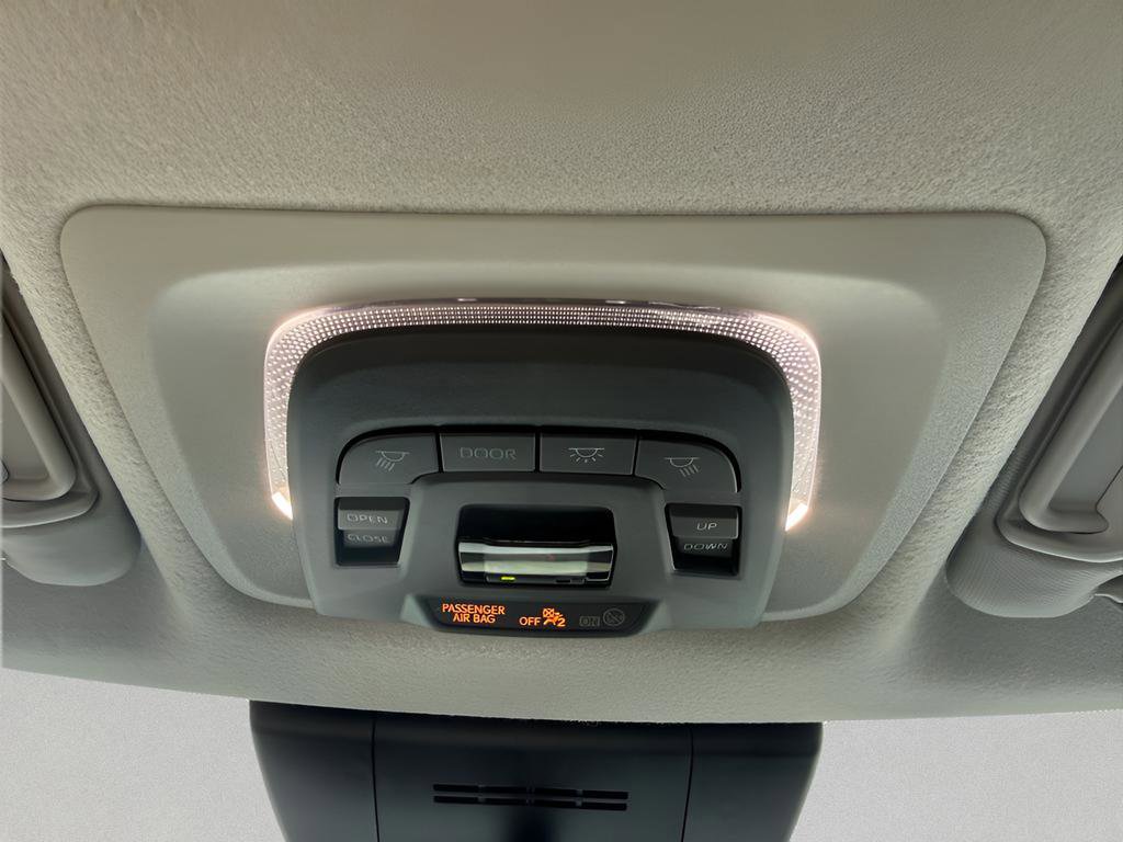 Used 2023 Toyota Corolla Cross XLE w/ Convenience Package AWD/4WD image 30