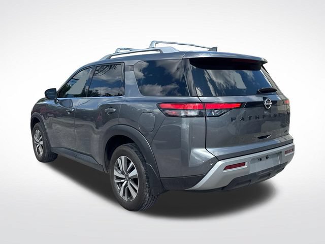 Used 2023 Nissan Pathfinder SL w/ Lighting Package (N92) FWD image 3
