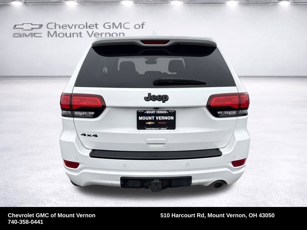 Used 2017 Jeep Grand Cherokee Altitude image 4