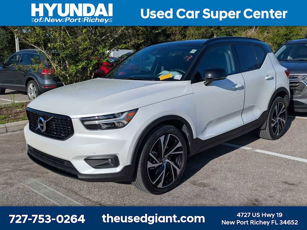 Used 2022 Volvo XC40 T5 R-Design w/ Protection Package Premier