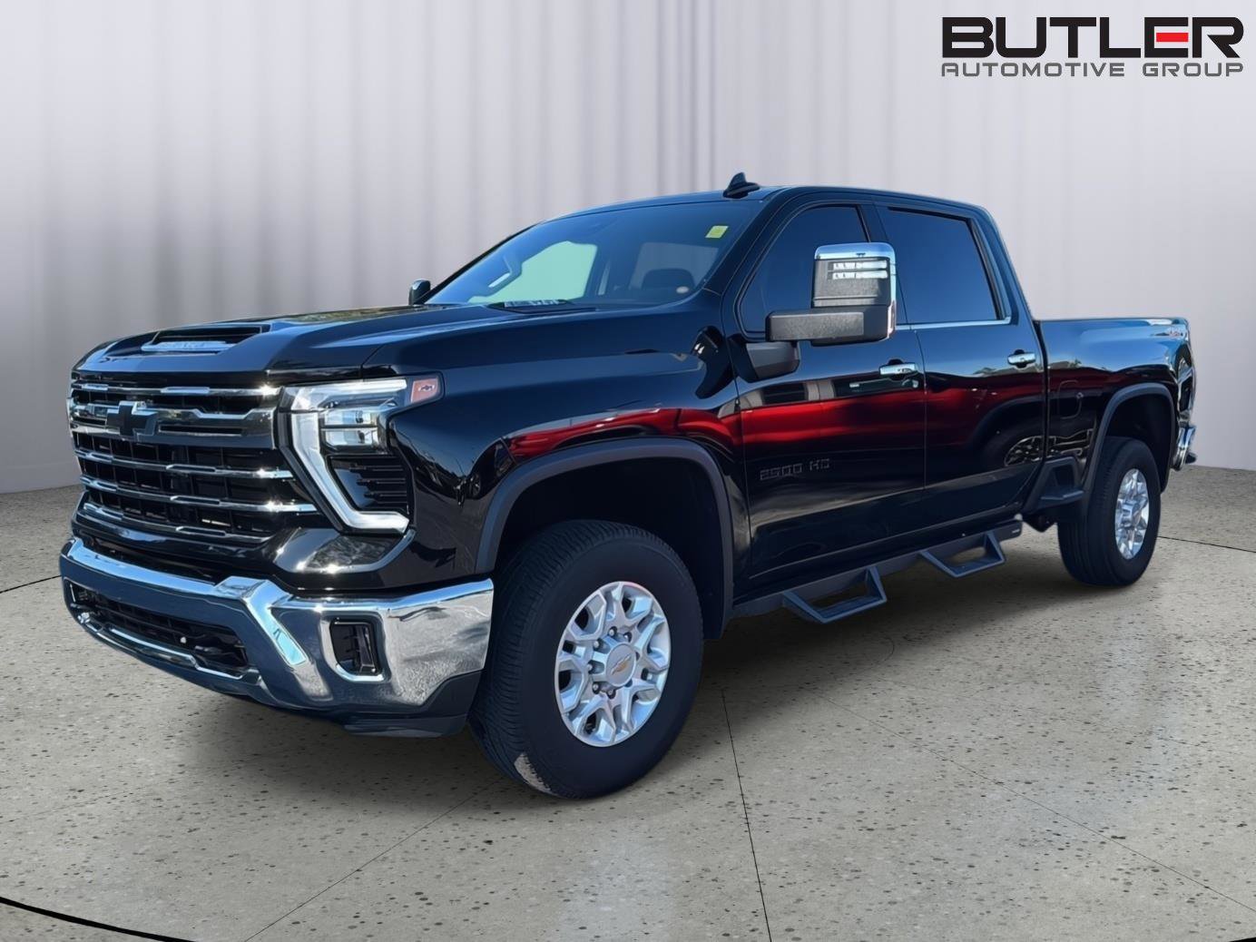 Used 2024 Chevrolet Silverado 2500 LTZ image 2