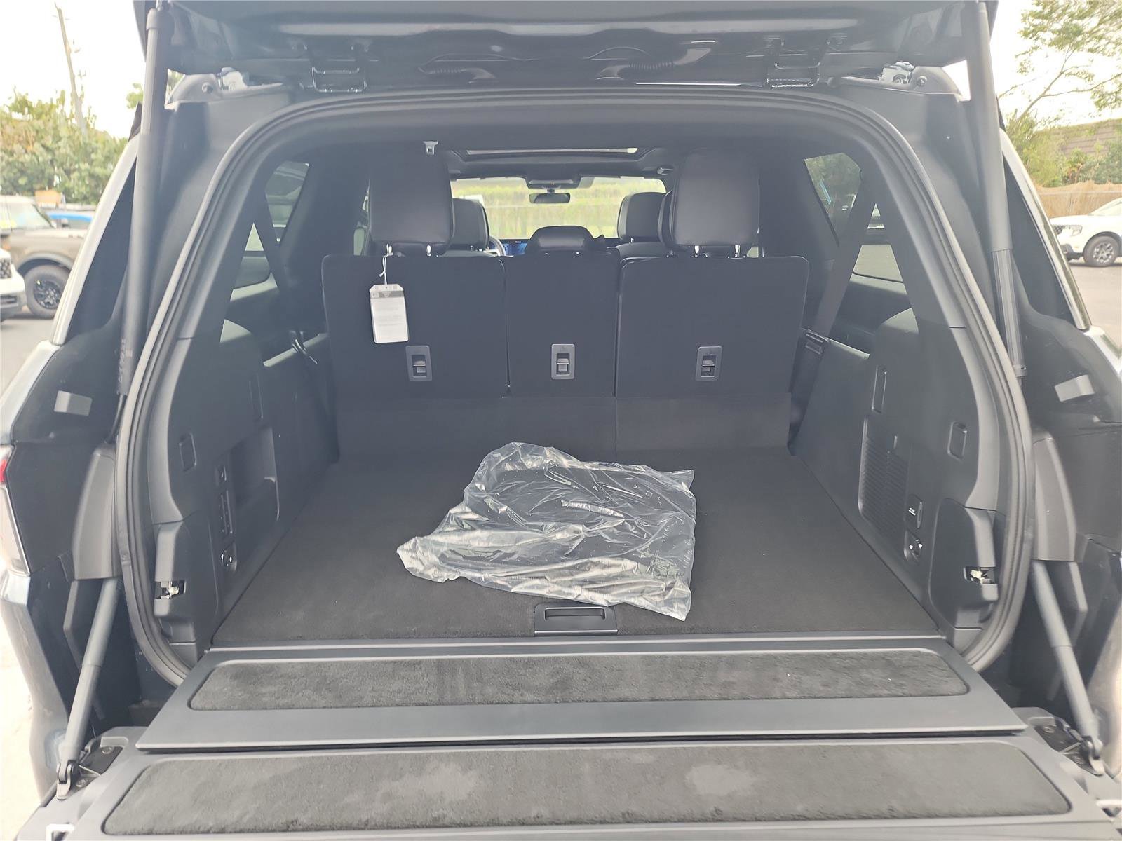 New 2026 Lincoln Navigator L Reserve w/ Jet Appearance Package AWD/4WD image 20