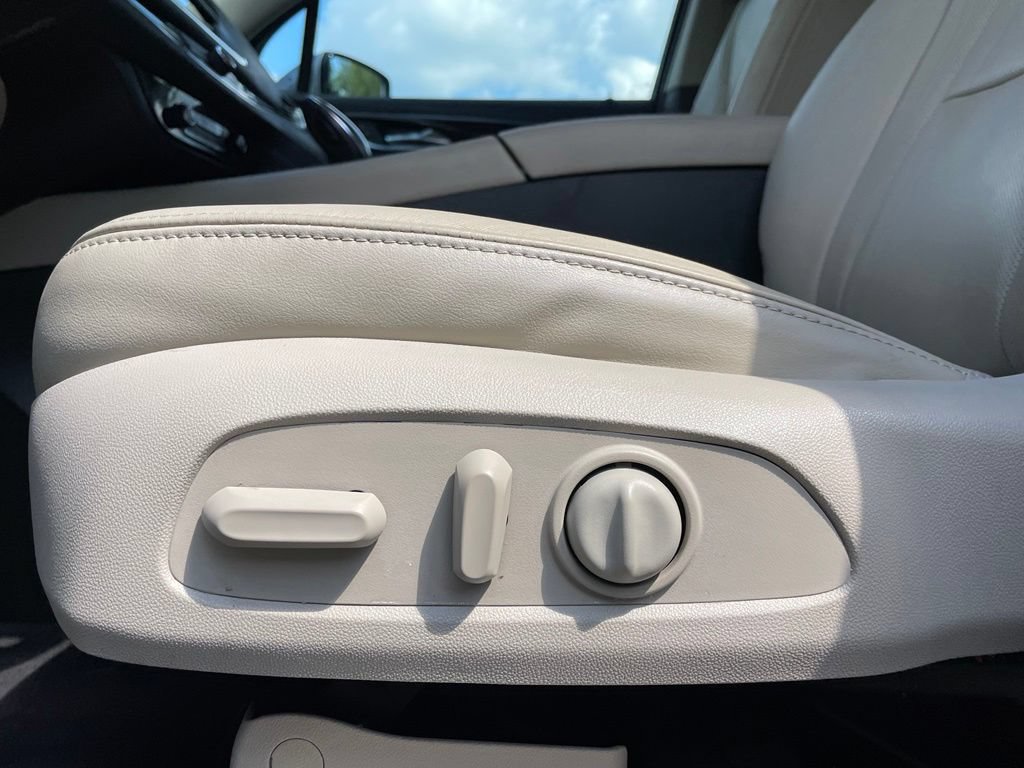 Used 2021 Buick Enclave Essence FWD image 24