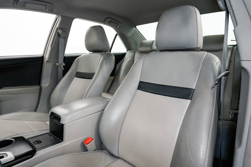 Used 2013 Toyota Camry LE image 8