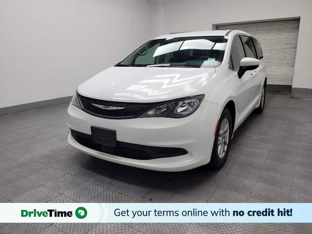 Used 2022 Chrysler Voyager LX