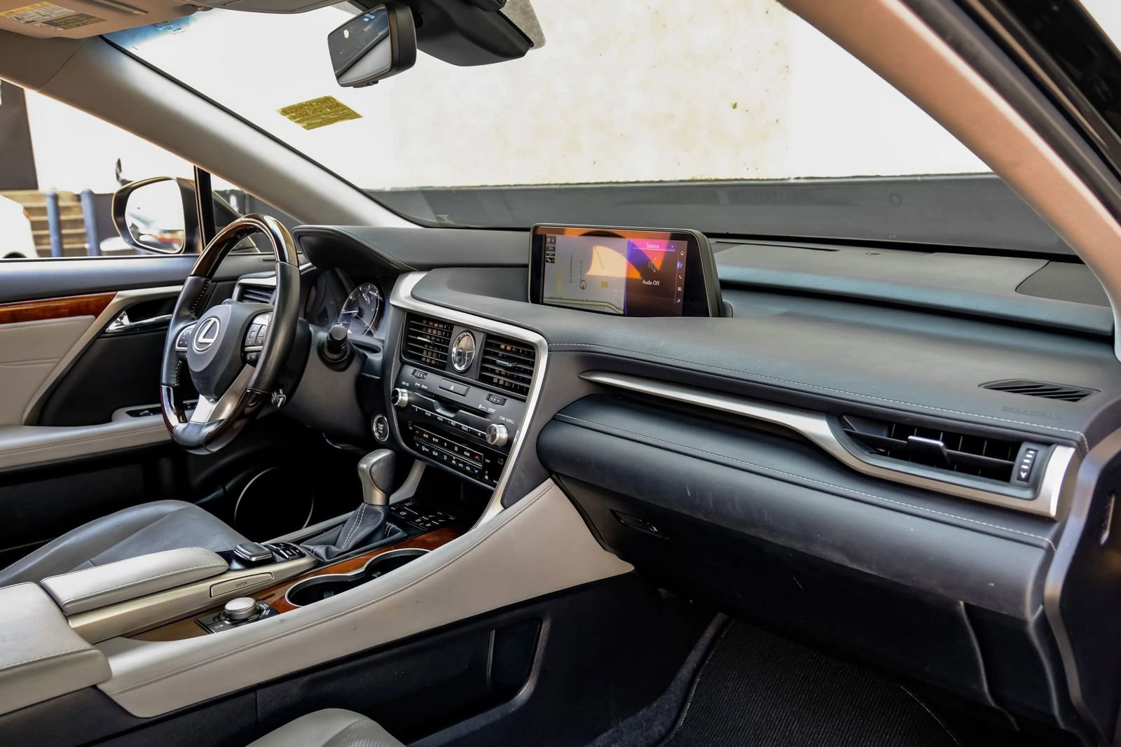 Used 2019 Lexus RX 350L FWD image 14