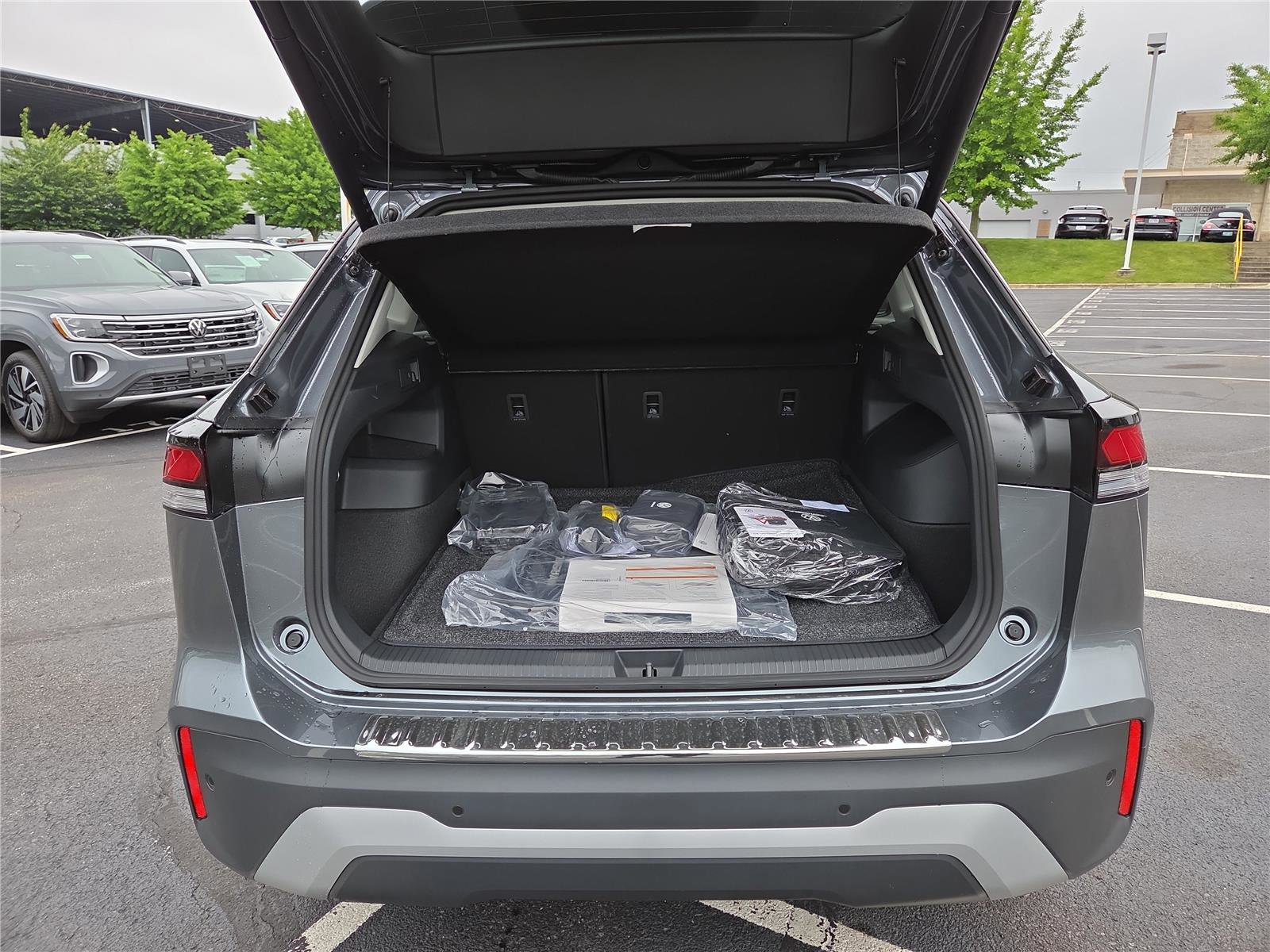 New 2026 Volkswagen Tiguan SE AWD/4WD image 5