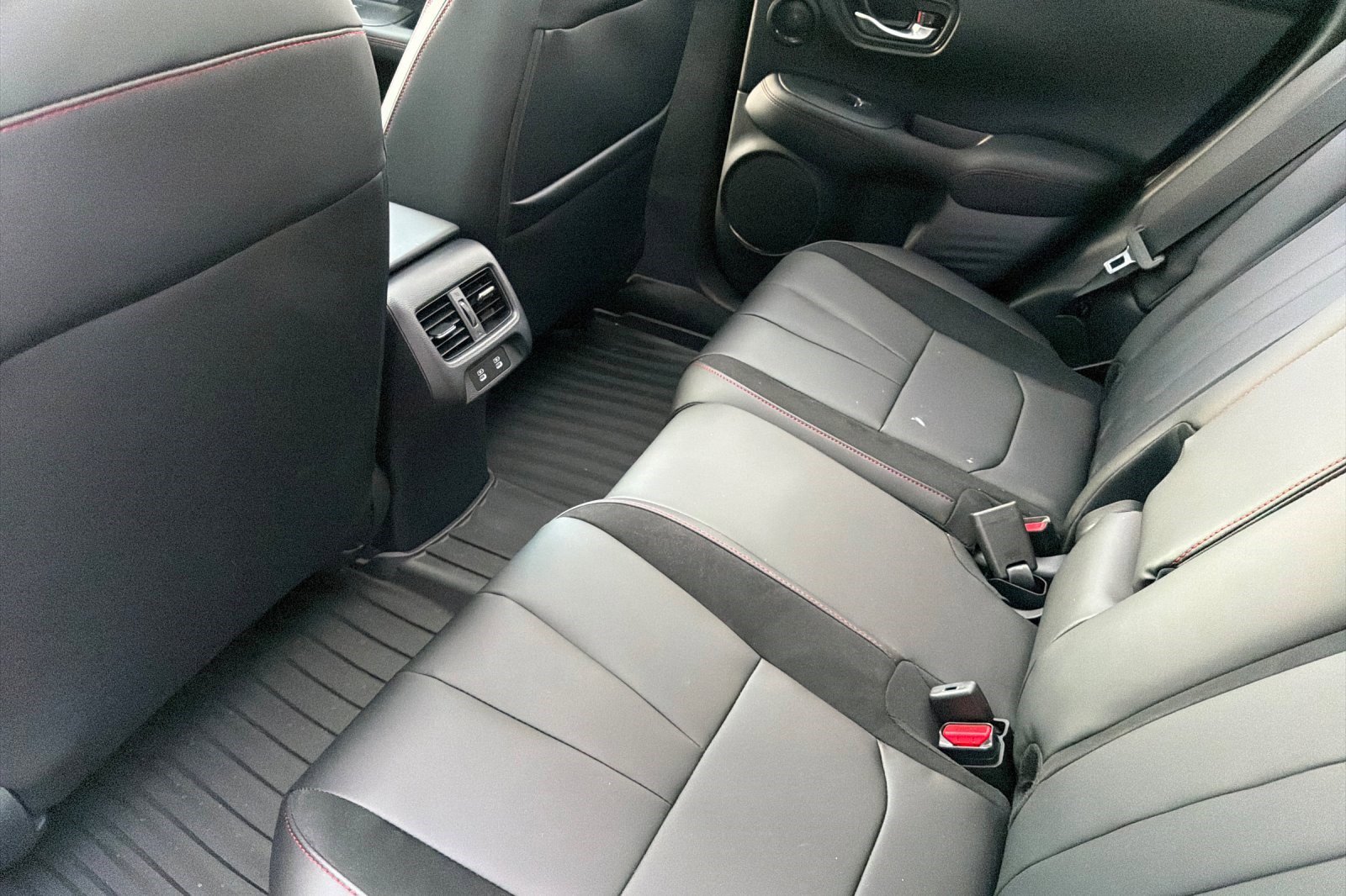 Certified 2025 Acura ADX A-Spec image 15