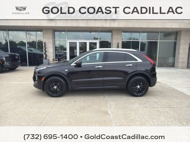 Used 2024 Cadillac XT4 Luxury w/ Cold Weather Package AWD/4WD image 2