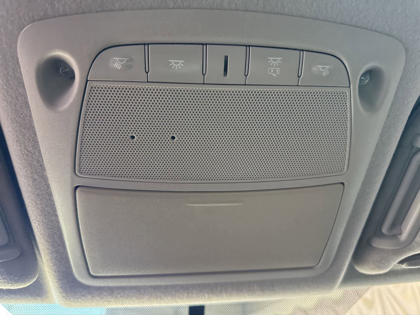Used 2015 Nissan Leaf S FWD image 19