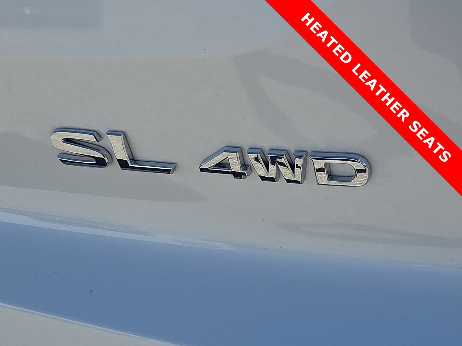 Used 2025 Nissan Pathfinder SL image 8