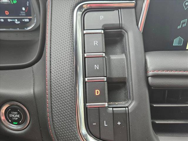 Used 2024 Chevrolet Suburban RST image 23