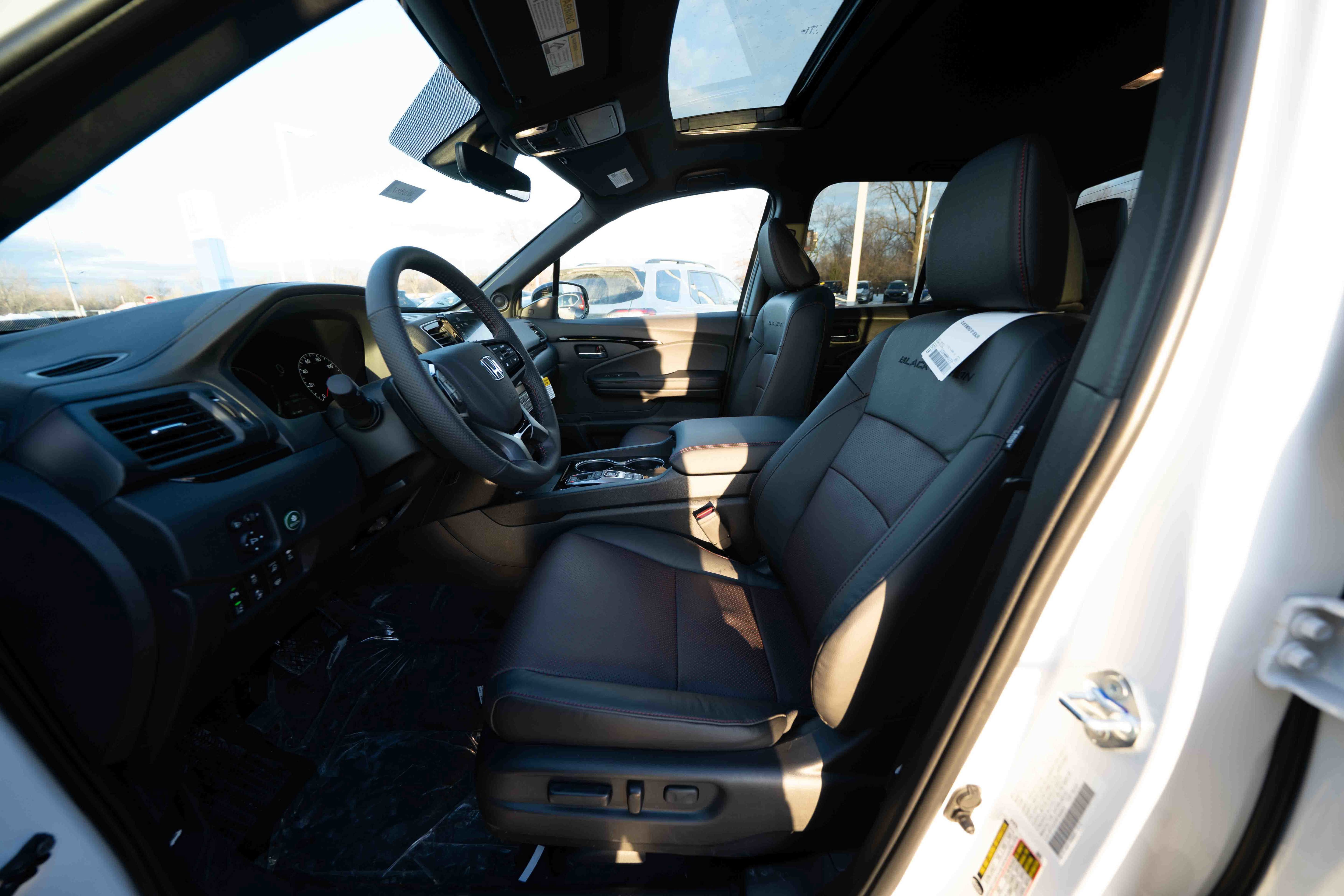 New 2026 Honda Ridgeline Black Edition image 9