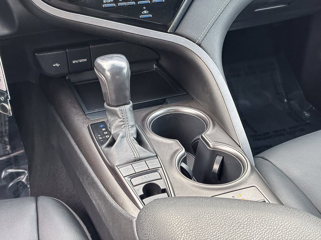 Used 2022 Toyota Camry SE image 31
