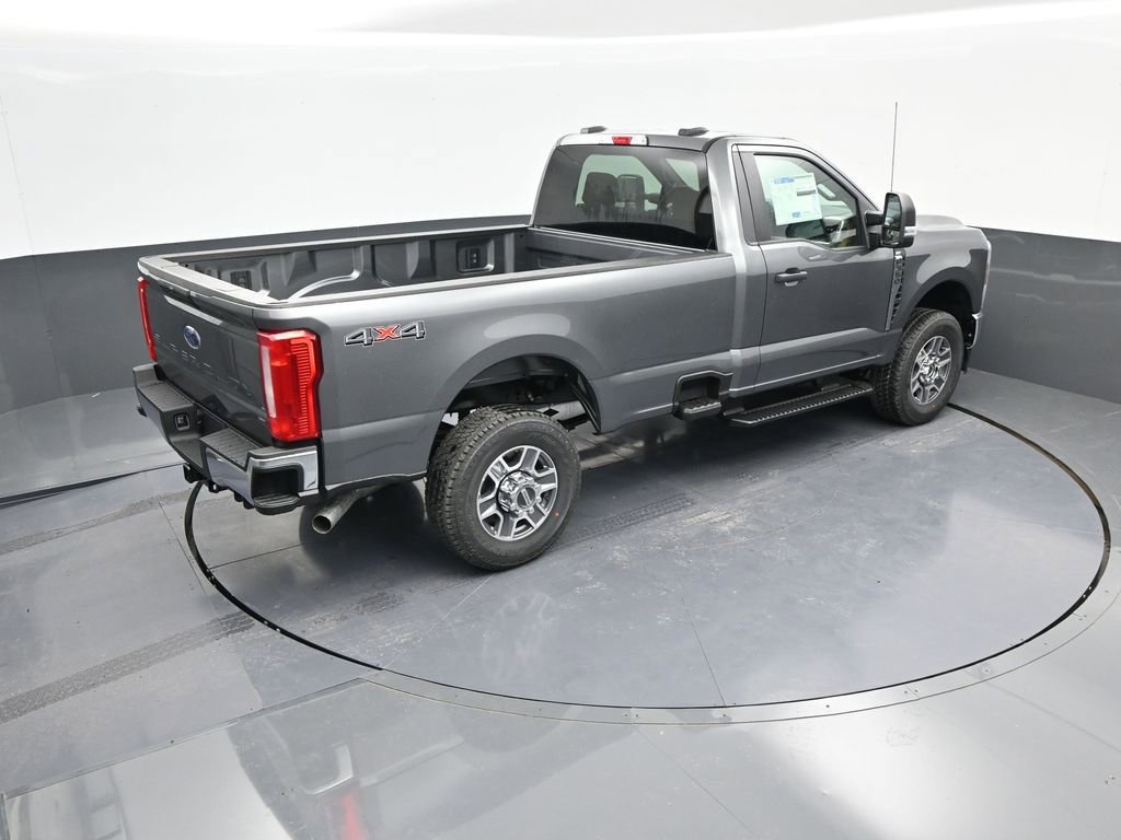 New 2025 Ford F350 XLT image 41